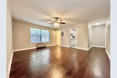 701 W Sycamore Street #107, Denton, TX 76201 - Photo 5