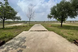 7448 N US Hwy 281, Orange Grove, TX 78372 - Photo 5