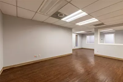 920 Bluebonnet Drive, Irving, TX 75060 - Photo 11