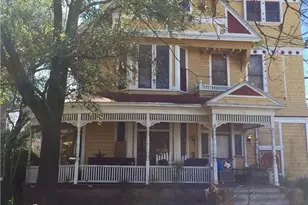 211 N Pleasant St, Hillsboro, TX 76645 - Photo 3