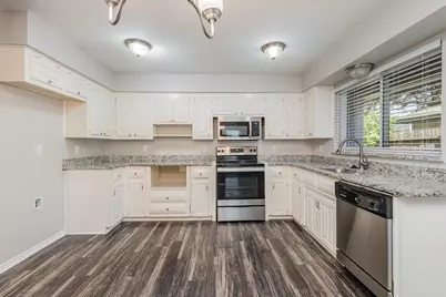 1017 Westminster Lane, Garland, TX 75040 - Photo 11