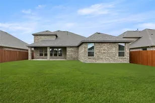 1112 Cascades, Justin, TX 76247 - Photo 5