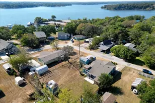 33 Park Ln, Gainesville, TX 76240 - Photo 23