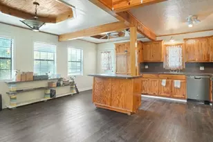 33 Park Ln, Gainesville, TX 76240 - Photo 7