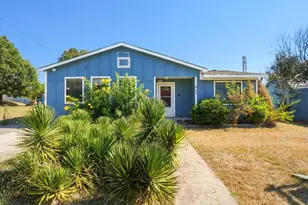 33 Park Ln, Gainesville, TX 76240 - Photo 3