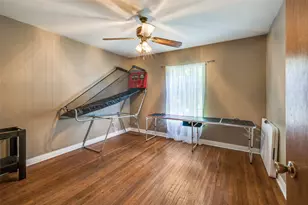 1033 Lydick Ln, River Oaks, TX 76114 - Photo 11