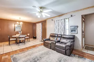 1033 Lydick Ln, River Oaks, TX 76114 - Photo 3