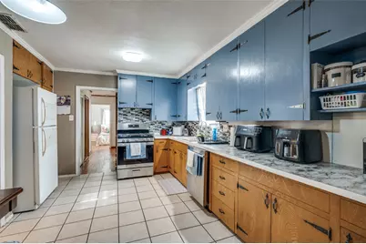 1033 Lydick Lane, River Oaks, TX 76114 - Photo 7