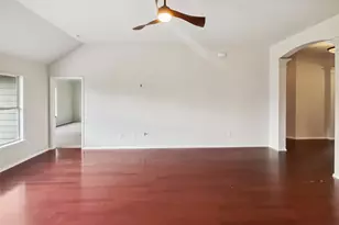 825 Lake Worth Trl, Little Elm, TX 75068 - Photo 17