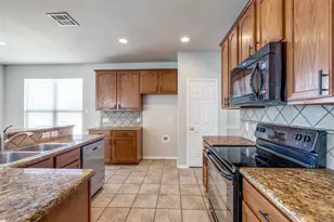 10028 Hanover Dr, Providence Village, TX 76227 - Photo 13