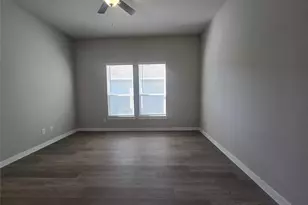 331 E Hull St, Denison, TX 75021 - Photo 11