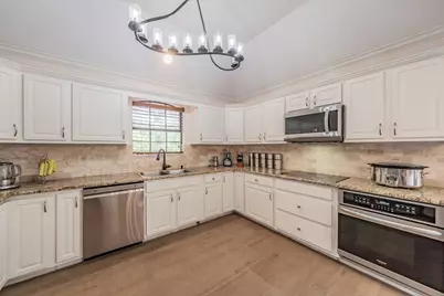 707 Kyle Drive, Arlington, TX 76011 - Photo 11