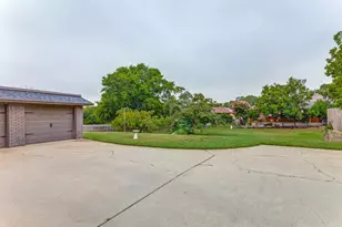 7640 Skylake Dr, Fort Worth, TX 76179 - Photo 33