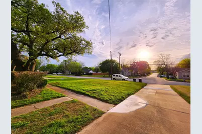 2202 Bolivar Street, Denton, TX 76201 - Photo 3