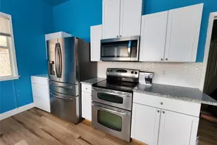 511 W Sycamore Street W, Denton, TX 76201 - Photo 1