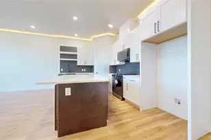 4439 Fatima Dr, Irving, TX 75062 - Photo 5