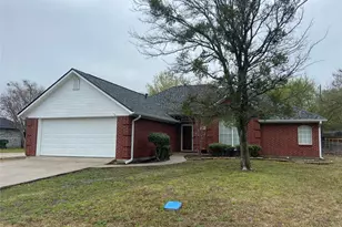 1102 N Main St, Leonard, TX 75452 - Photo 1