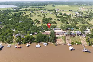 818 Country Club Rd, Bowie, TX 76230 - Photo 31