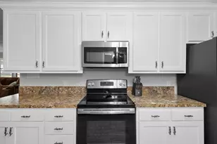 818 Country Club Rd, Bowie, TX 76230 - Photo 9