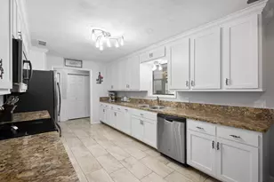 818 Country Club Rd, Bowie, TX 76230 - Photo 7