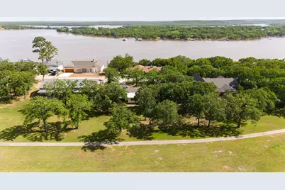 818 Country Club Road, Bowie, TX 76230 - Photo 33