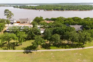 818 Country Club Rd, Bowie, TX 76230 - Photo 33