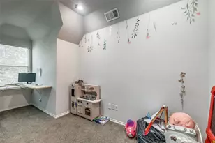 2404 Summer Ct, Arlington, TX 76001 - Photo 25