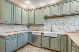 2404 Summer Ct, Arlington, TX 76001 - Photo 17