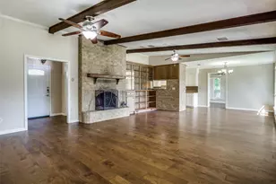 501 Panama Ct, Granbury, TX 76048 - Photo 5