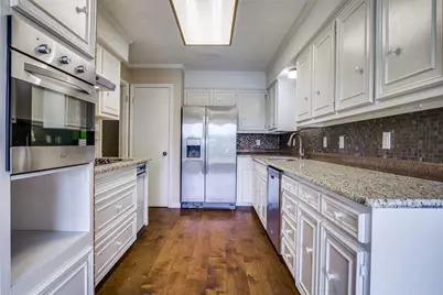 501 Panama Court, Granbury, TX 76048 - Photo 9