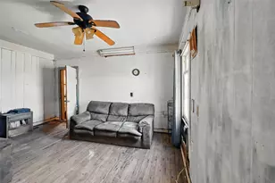 402 S Watson St, Alvarado, TX 76009 - Photo 19