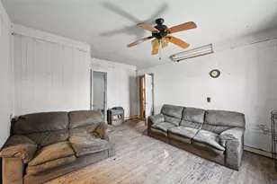 402 S Watson St, Alvarado, TX 76009 - Photo 21