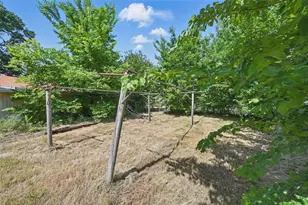 402 S Watson St, Alvarado, TX 76009 - Photo 33