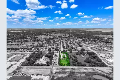 1013 E Fishcreek Road, Grand Prairie, TX 75052 - Photo 7