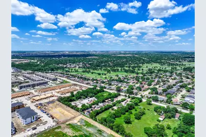 1013 E Fishcreek Road, Grand Prairie, TX 75052 - Photo 9