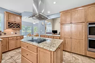 615 Kiowa Dr W, Lake Kiowa, TX 76240 - Photo 17