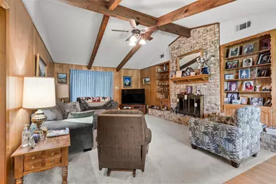 402 N Walnut Street, Lacy Lakeview, TX 76705 - Photo 3