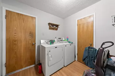 402 N Walnut Street, Lacy Lakeview, TX 76705 - Photo 17