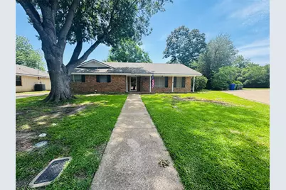 5708 Lakemont Circle, Waco, TX 76710 - Photo 1