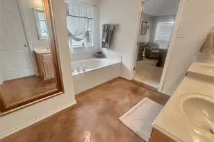 10717 Greenview Ct, Benbrook, TX 76126 - Photo 11