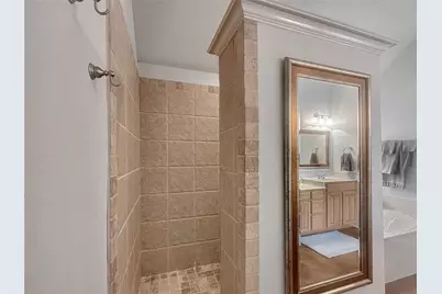 10717 Greenview Court, Benbrook, TX 76126 - Photo 9