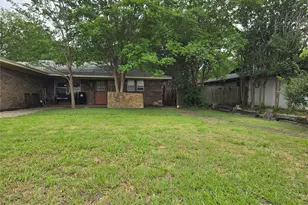 909 McKinney Ave, Princeton, TX 75407 - Photo 1