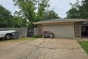 909 McKinney Ave, Princeton, TX 75407 - Photo 3