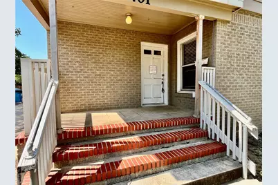 701 W Sycamore Street, Denton, TX 76201 - Photo 3