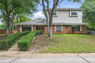 4705 Woodview St, Arlington, TX 76013 - Photo 1
