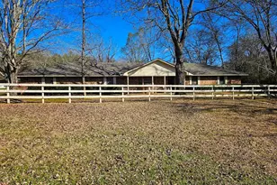 517 An County Rd 147, Palestine, TX 75801 - Photo 1