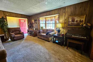 517 An County Rd 147, Palestine, TX 75801 - Photo 3