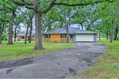 912 Kiowa Drive W, Lake Kiowa, TX 76240 - Photo 3