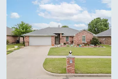 1003 E Burnett Street, Ennis, TX 75119 - Photo 1