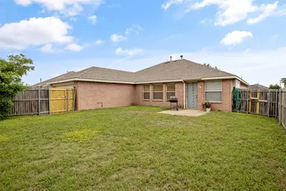 141 Buffalo Creek Drive, DeSoto, TX 75115 - Photo 9